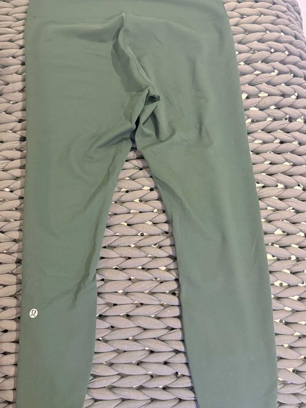Lululemon Wunder Train 25”, size 10.